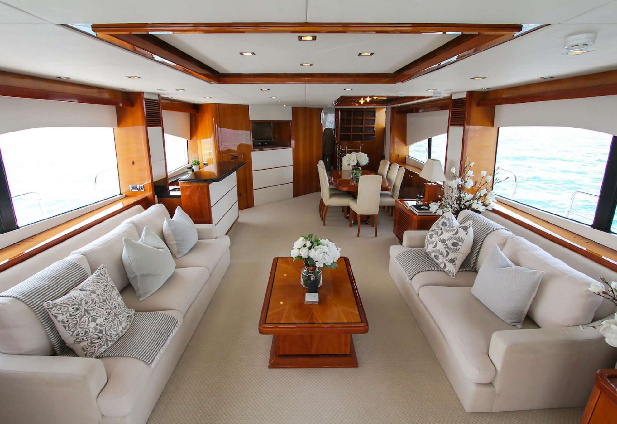 private-yacht-charter-dubai